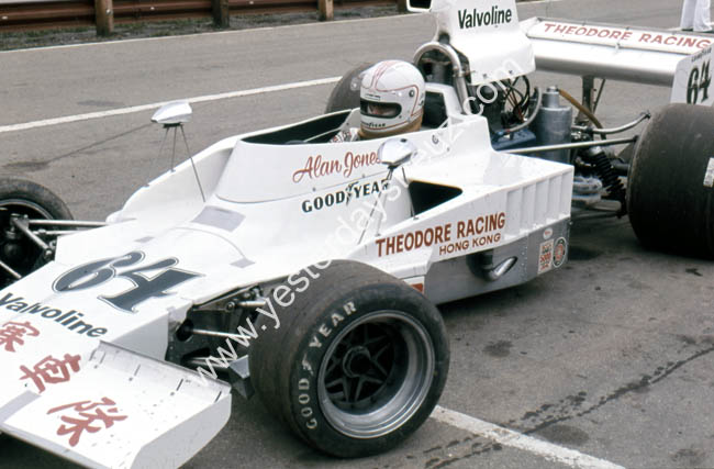 Alan Jones 4 1976