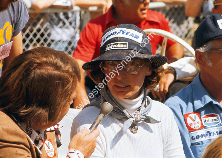 Janet_Guthrie 1