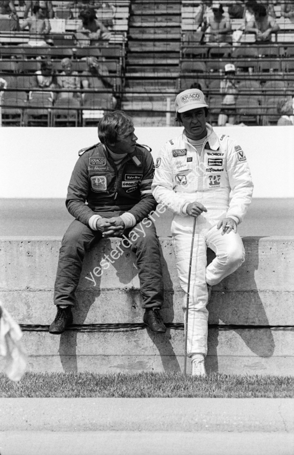 Vern_Schuppan_Bill_Vukovich