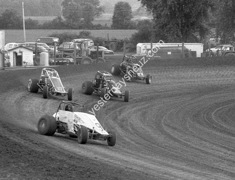 Brent Pool (9)Donnie Beechler(17) T. Cox (40) J. Stanbrough (77x)