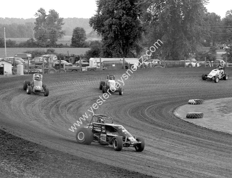 D.Davidson (17b) Mike Johnson (19) B. Smith (8)