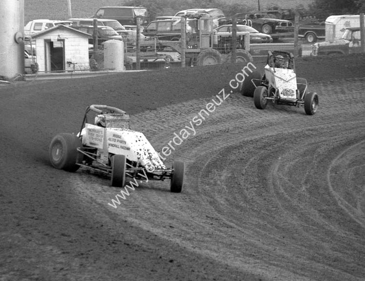 Eric Gordon (11) Dave Stratten (42)