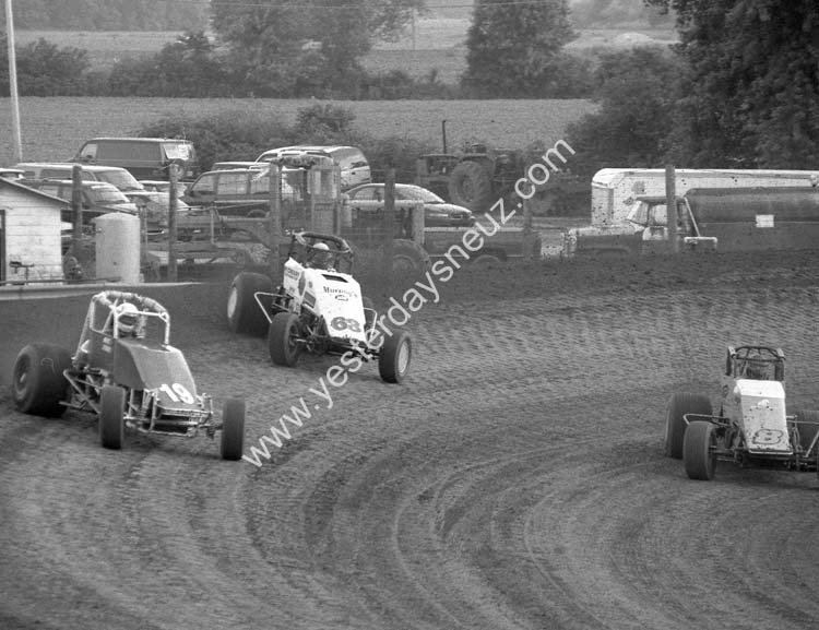 Mike Johnson (19)J. Hewitt (63), B. Smith (8)