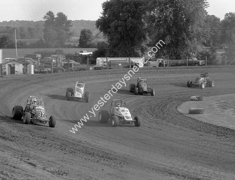 Mike Mann (37)B.Puterbaugh (16) T. Jarrett (29)Brad Marvel (2 )