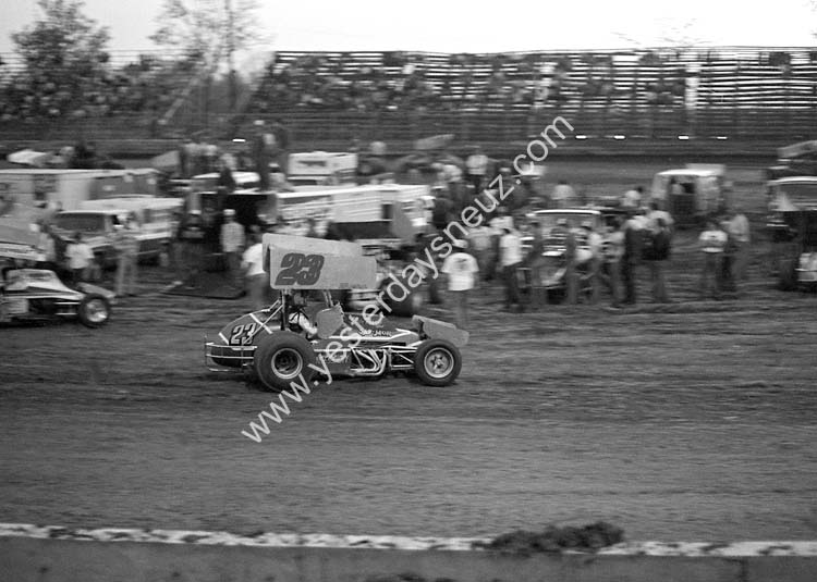 WM40779-32 Steve Perry