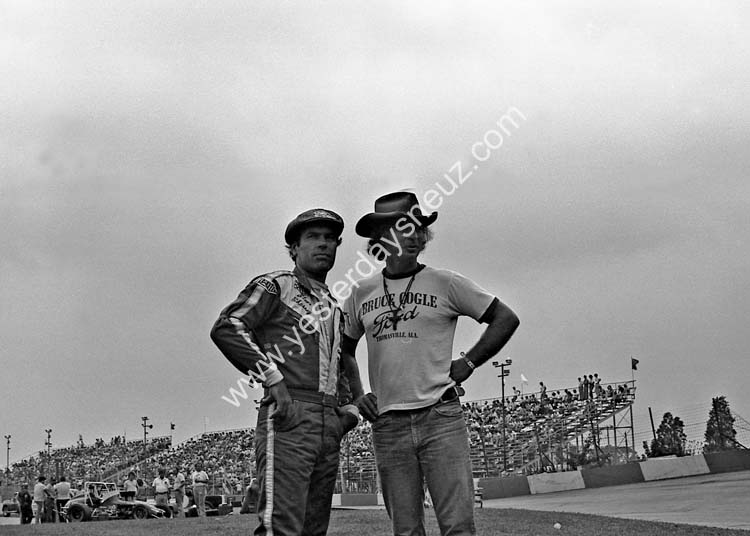 W90279-155 Steve Chasey & Jan Opperman