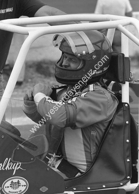 W90279-3 Bruce Walkup